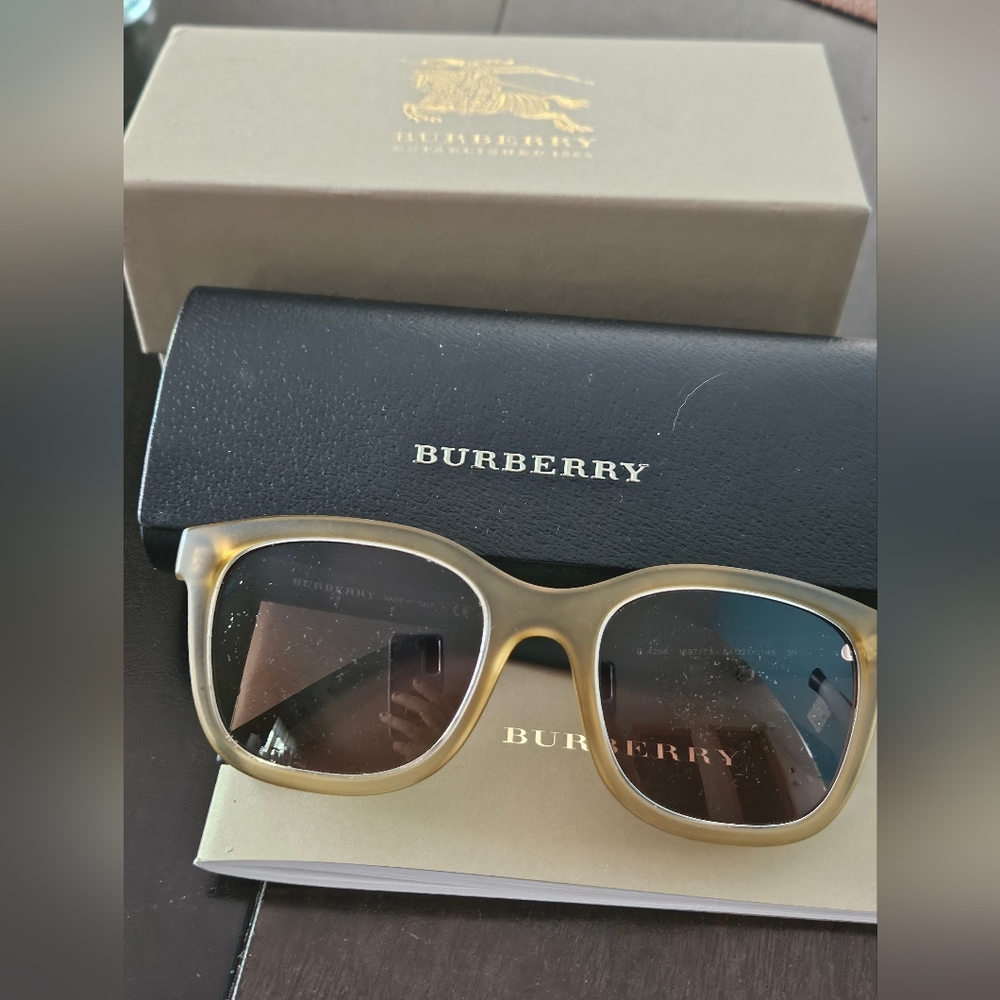 Burberry sunglasses